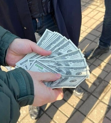 ГБР задержало на взятке старшего детектива БЭБ в Киеве и Киевской области Грабчака – депутат