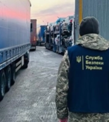 На Волинській, Рівненській та Закарпатській митницях проводять обшуки