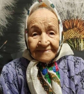 Делает зарядку и садится на шпагат. 100-летняя жительница Кривого Рога поделилась секретом долгожительства