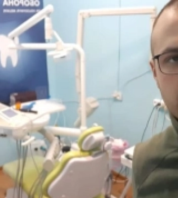 Лікар з Дубна відкрив для десатників стоматологічний кабінет на фронті