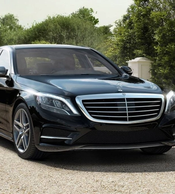 Голова Херсонської облради продає Mercedes за 2 мільйона