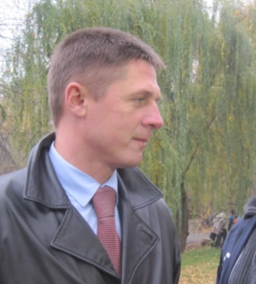У мережу злили фото паспорта РФ директора одного з КП Харківської облради