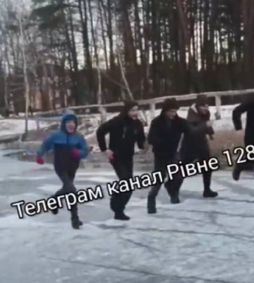 Показали небезпечні розваги підлітків на Рівненщині (ВІДЕО)