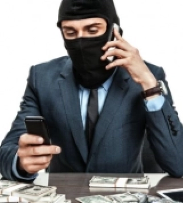 Аферисти «заробили» на довірі жительки Сарн 10 тисяч гривень