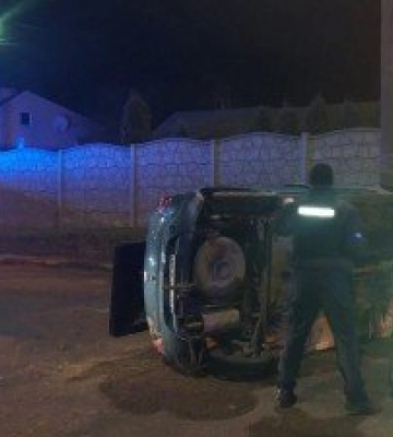 Водій був п’яний: подробиці ДТП із перекинутим авто у Луцьку
