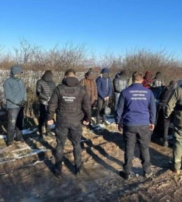 На Закарпатті переправникам чоловік через кордон обрали запобіжні заходи із заставою - подробиці від прикордонників