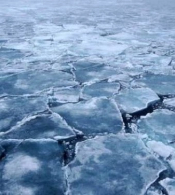 У Запоріжжі діти провалилися під кригу на річці