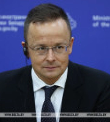 Міністр закордонних справ Угорщини їде до Білорусі &quot;говорити про мир&quot;