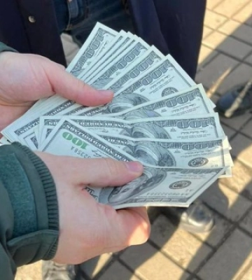 Затриманого на хабарі керівника теруправління БЕБ на Київщині відсторонили від роботи