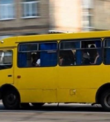 У Рівному водій маршрутки вигнав матір загиблого під Бахмутом воїна