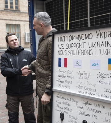 Київ отримав дві сонячні електростанції: де їх встановлять