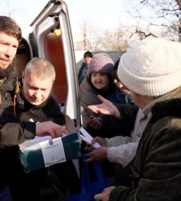 Волонтери з Дніпропетровщини потрапили під ворожий обстріл на Херсонщині (відео)