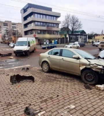 У Луцьку рятувальникам передали допомогу від благодійників з Німеччини. ФОТО