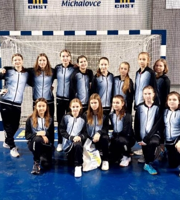 Юні закарпатські гандболістки здобули міжнародний досвід