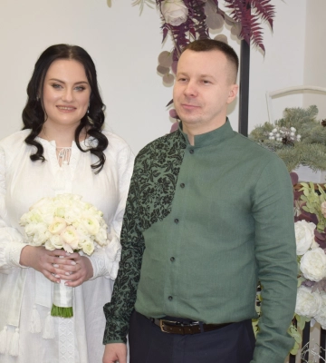 У день закоханих в Луцькому ЦНАПі одружилися сім пар наречених