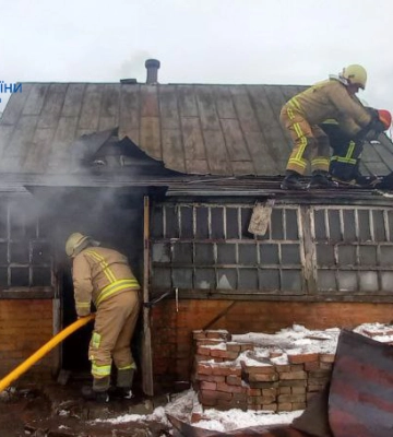 На Сумщині вогнеборці врятували житловий будинок