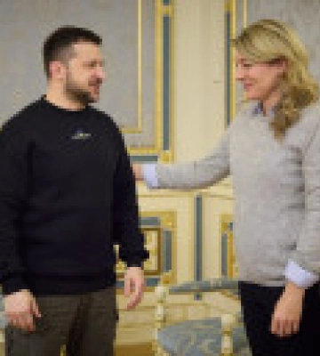 Оборонні потреби, формула миру та відбудова України: Зеленський зустрівся з главою МЗС Канади