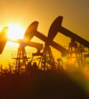 Нафта дешевшає на тлі даних про запаси в США та інфляційного тиску