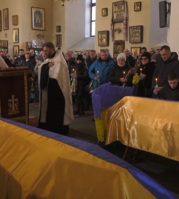 У Полтаві попрощалися ще з двома захисниками України