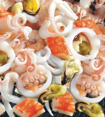 В Україну ввезли небезпечні для життя морепродукти