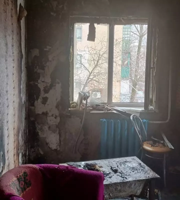 У Синельниківському районі з палаючої квартири врятували чоловіка