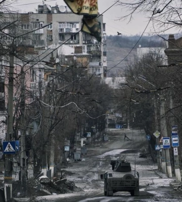 Зеленський провів засідання Ставки: Залужний та Сирський підтримали продовження оборонної операції в Бахмуті