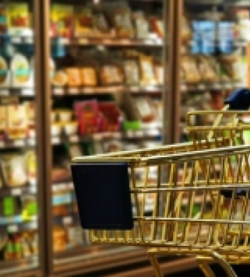 У Херсонській громаді продовжили термін розсилки сертифікатів на покупки у магазинах  АТБ і “Сільпо”