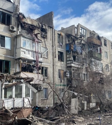 Ворог, попередньо ракетами, вдарив по Покровську, пошкоджено багатоповерхівку, є поранені, - голова ОВА
