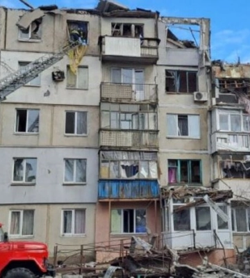 Ворог, попередньо ракетами, вдарив по Покровську, пошкоджено багатоповерхівку, є поранені, - голова ОВА