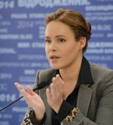 Нардепи Королевська та Солод написали заяви про складання мандатів Нардепи Королевська та Солод написали заяви про складання мандатів
