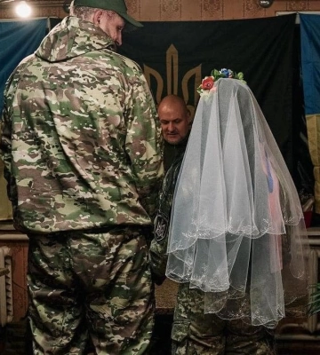 Українське кохання міцніше за російську зброю: як під час війни одружувались на Рівненщині