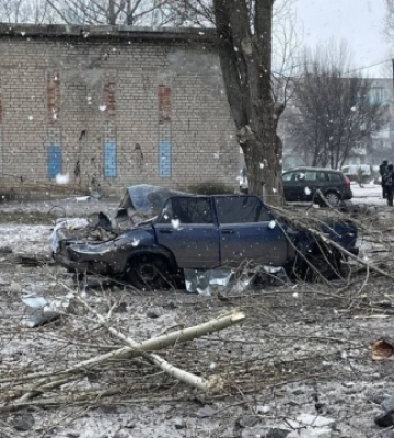В Покровске уже 12 раненых вследствие удара оккупантов по многоэтажке, минимум двоих ищут под завалами