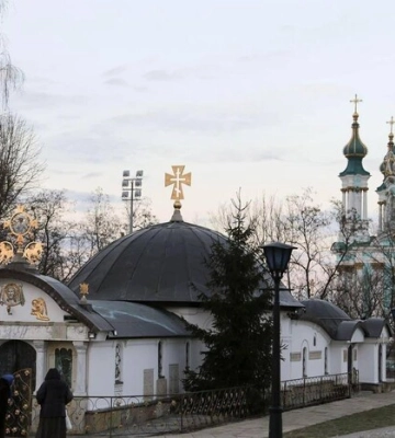Суд зобов’язав демонтувати каплицю УПЦ біля Десятинної церкви