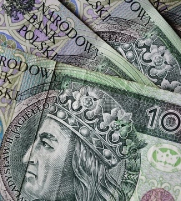 Українці в Польщі можуть отримати від Червоного Хреста ваучери на 500 злотих