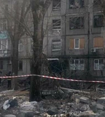 Атака по житловому будинку Покровська: кількість поранених зросла, під завалами шукають людей