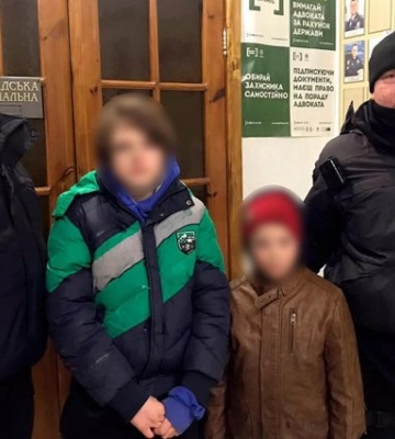 На Полтавщині поліцейські розшукали двох хлопчаків, яких не знайшли батьки