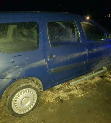 На трасі у Дніпропетровській області автомобіль влетів у відбійник