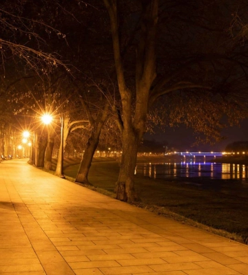 В Ужгороді відновили роботу вуличного освітлення