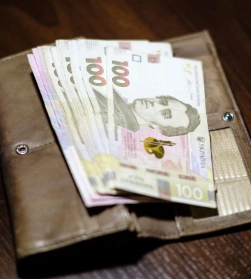 Сколько украинцев потеряли работу и доходы из-за войны: данные на конец 2022 года