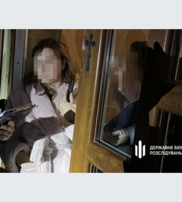 Посадовиця природного парку на Закарпатті дозволила незаконні рубки та втікала від правоохоронців
