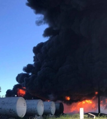 У Повітряних силах заявили, що окупанти випустили по нафтопереробному заводу у Кременчуці ракети Х-22