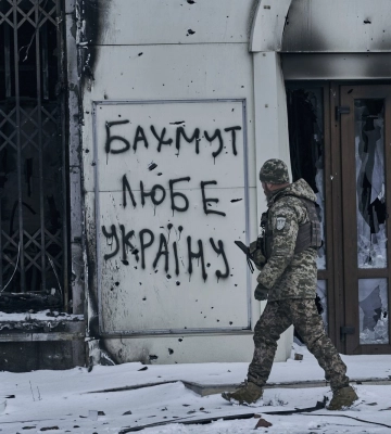 Під Бахмутом українські прикордонники захопили опорний пункт росіян: ліквідовано до п’яти окупантів, «вагнерівця» взяли в полон
