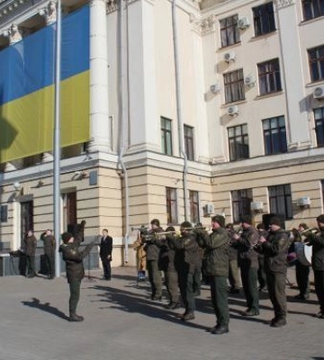 У центрі Запоріжжя зіграв військовий оркестр - відео