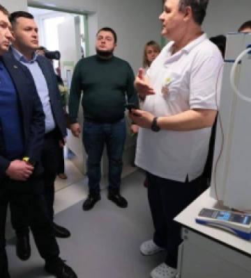 У Львівському перинатальному центрі відкрили перше в Україні відділення допоміжних репродуктивних технологій
