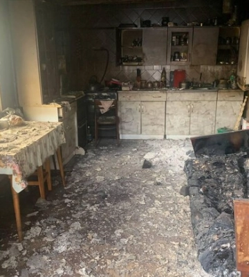 У Запоріжжі поліція встановлює обставини двох пожеж, унаслідок яких загинуло троє людей