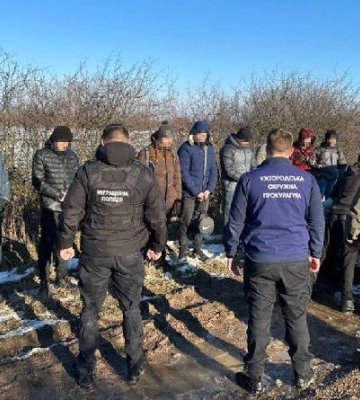 На Закарпатті затримано 6-х осіб, які переправляли ухилянтів 