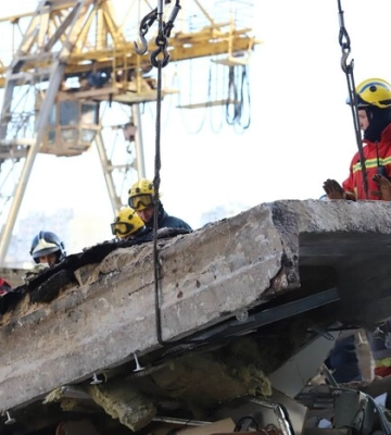 Вибух на заводі у Києві: рятувальники показали наслідки