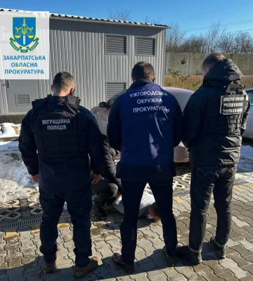 На Закарпатті шістьох осіб затримали за організацію незаконного переправлення через кордон