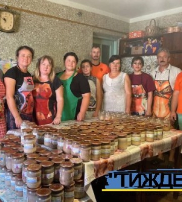 Вони годують наших бійців з початку війни Вони годують наших бійців з початку війни