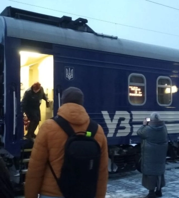 Зранку полтавці зустріли поїзд Єднання